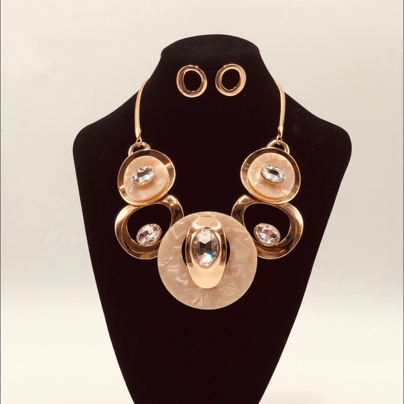 🆕 Statement Necklace Set - Picture 4 of 7